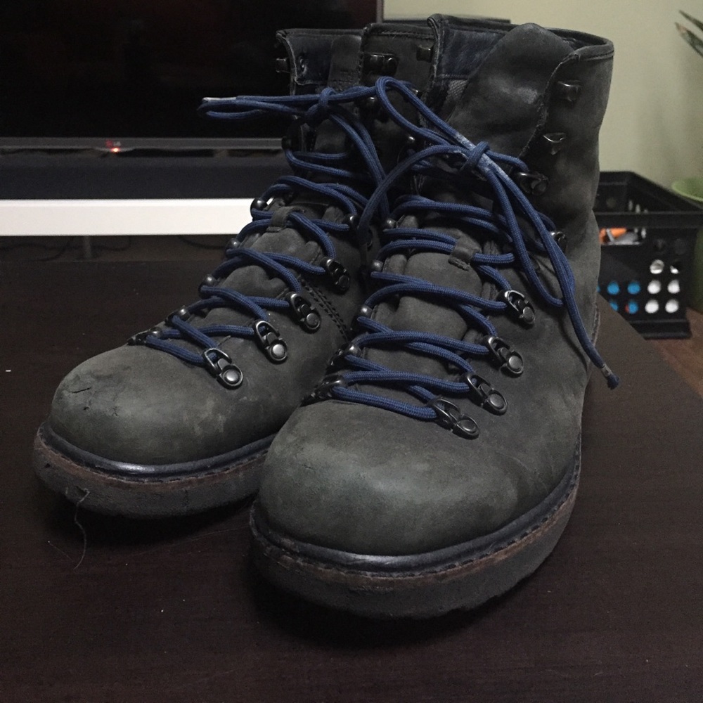 Men’s North Face winter boots